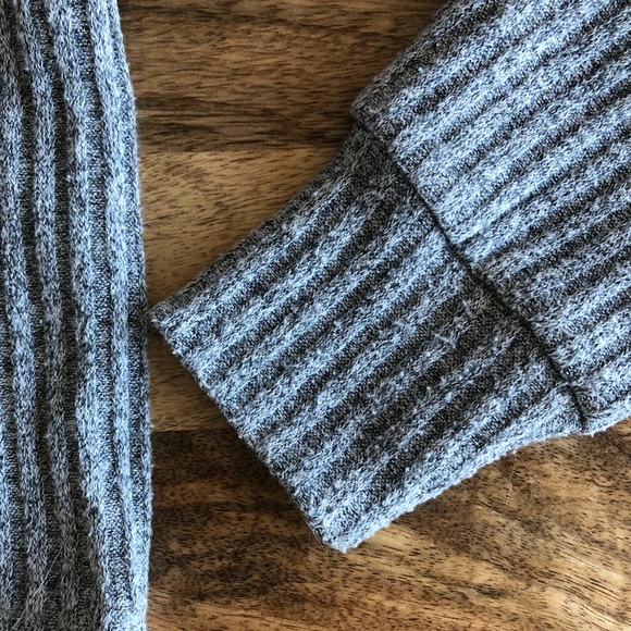 Aritzia Wilfred Free Crop Ribbed Sweater - Picture 5 of 9